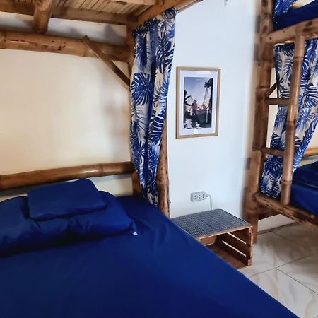 Blue House Backpackers Siquijor Hostel San Juan  Buitenkant foto